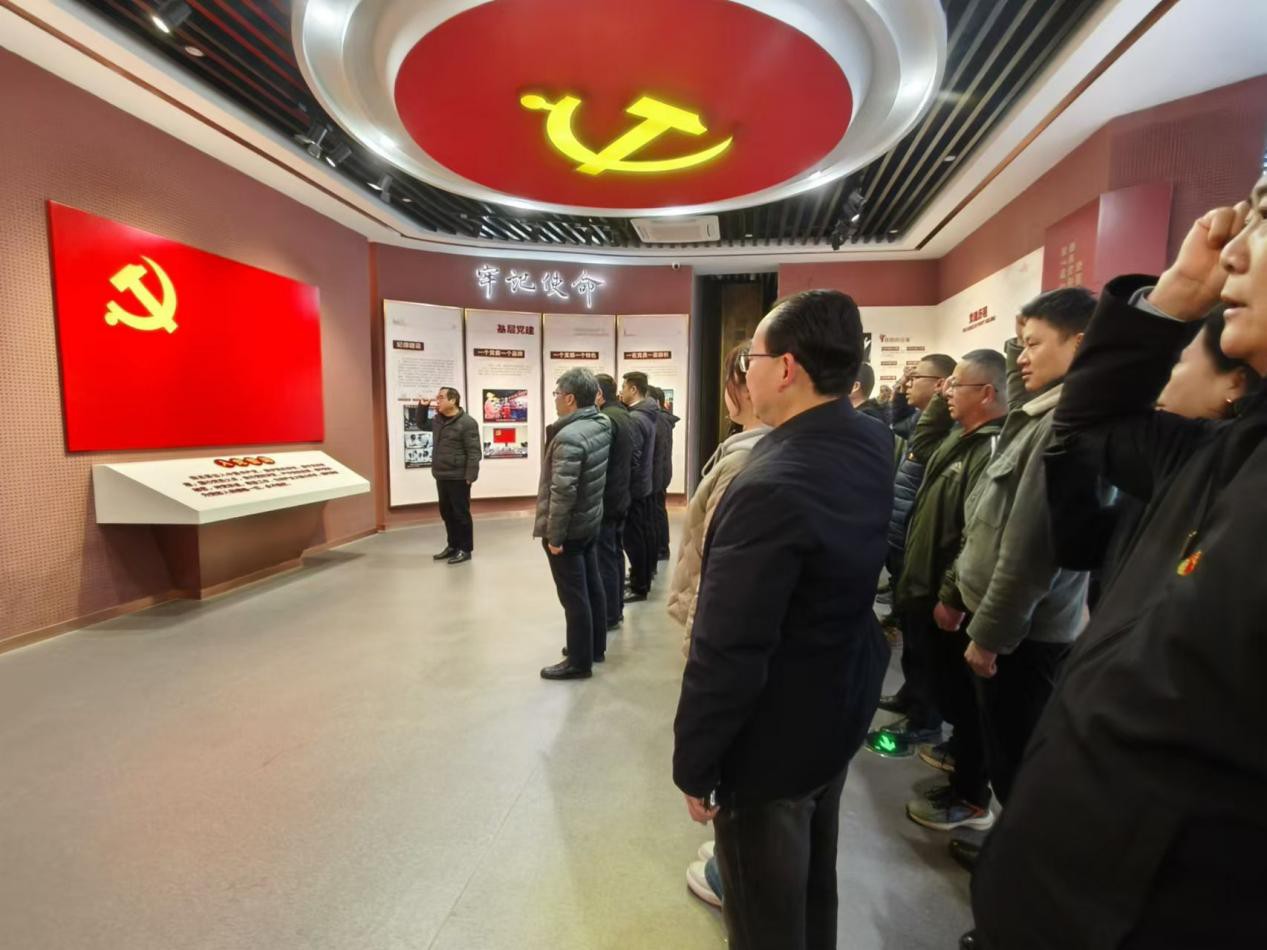 2.市發(fā)改委：重溫工業(yè)發(fā)展印記 .jpg