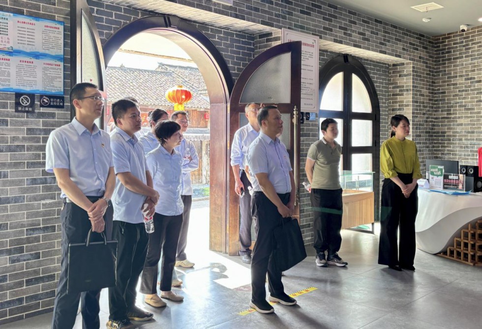 2.市公共資源交易中心與大通古鎮(zhèn)風(fēng)景區(qū)1.jpg